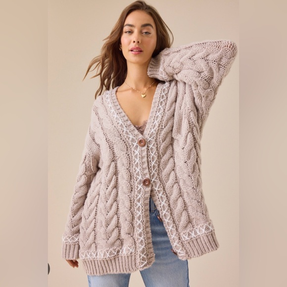 Altar'd State Sweaters - Altar'd State Chunky Knit Cardigan in Soft Beige